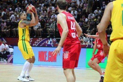 Com atuação de gala, Brasil bate a Croácia e se garante na semifinal do Pré-Olímpico de Basquete