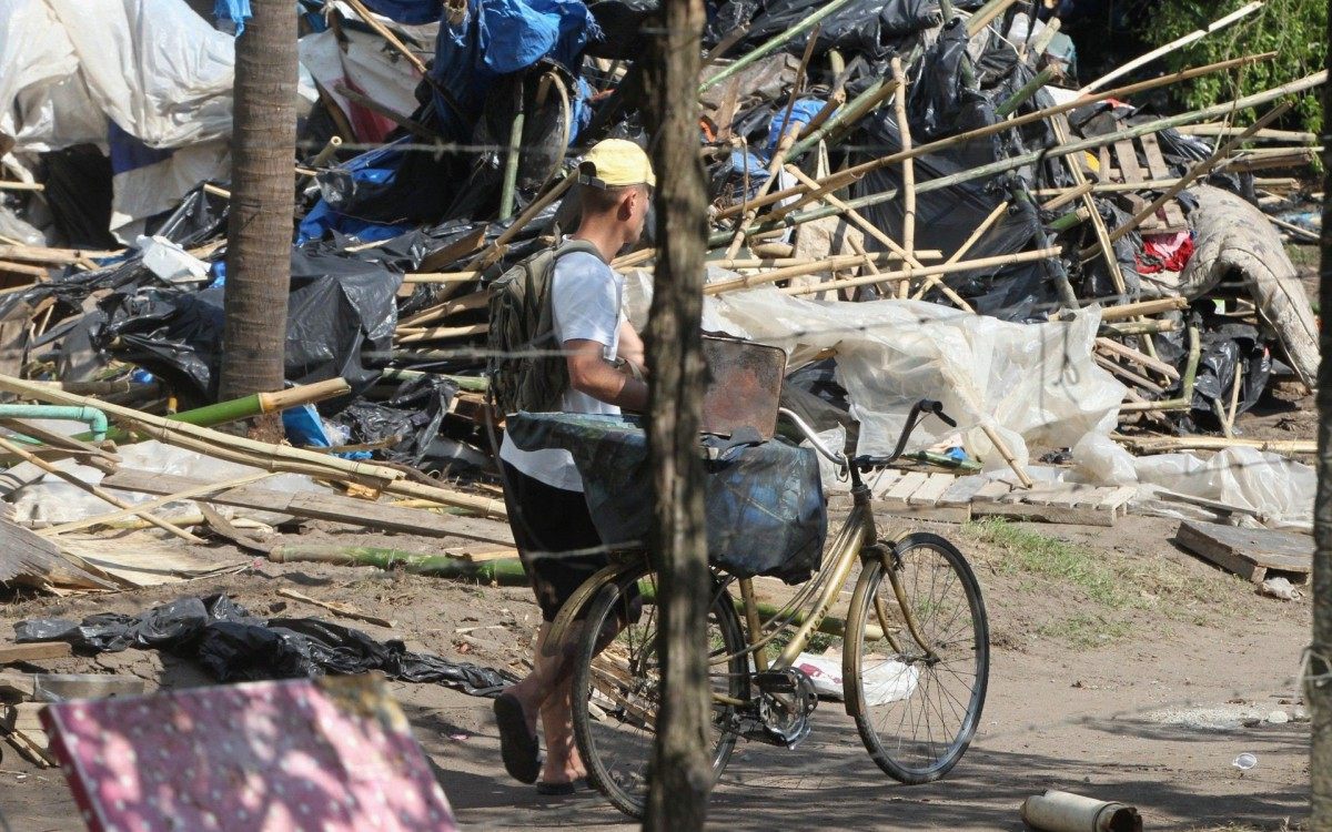 A Justiça determinou a reintegração de posse em terreno da Petrobras em Itaguaí, na Região Metropolitana do Rio. A área fica em frente ao antigo Boteco Cadena, no bairro Ponte Preta, na Avenida Deputado Octávio Cabral, e foi ocupada por centenas de famílias no início de maio. - Estefan Radovicz / Agencia O Dia