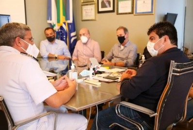 Prefeito de Macaé discute obras do novo Terminal Portuário em reunião com representantes da Marinha e do TEPOR