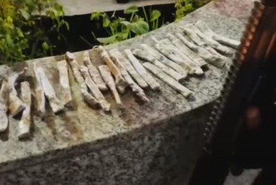 Suspeito é preso vendendo drogas no Jardim Gramacho, em Caxias