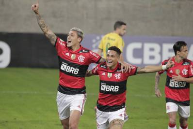 Apresentador da Band vê atuação tenebrosa e favorecimento da arbitragem em vitória do Flamengo
