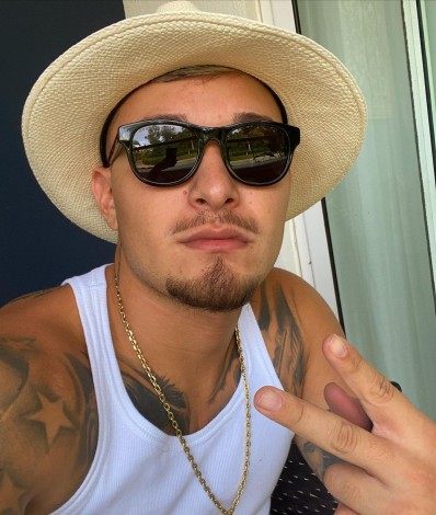 Funkeiro MC Gui - Reprodução