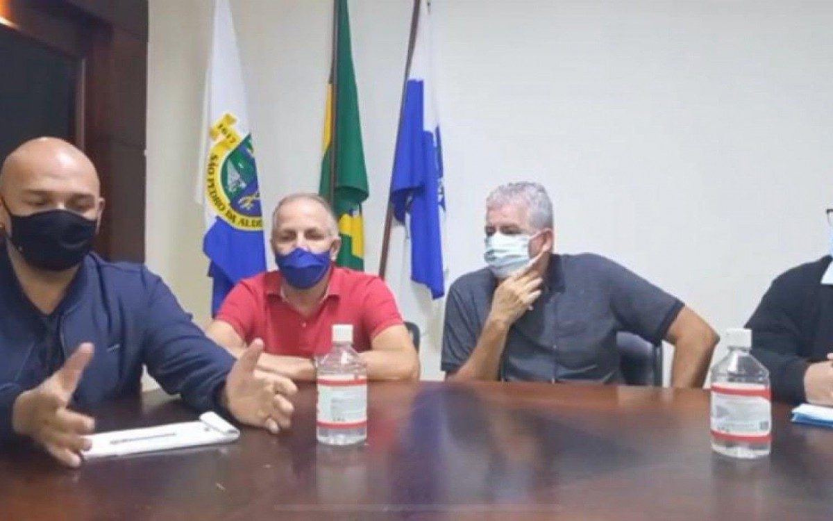 Prefeito F&aacute;bio do Pastel est&aacute; confiante que vai conseguir uma posi&ccedil;&atilde;o favor&aacute;vel na justi&ccedil;a e garante que a popula&ccedil;&atilde;o n&atilde;o vai ficar sem transporte