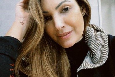 Patrícia Poeta faz tatuagem pela primeira vez