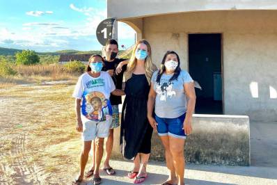 'Se você não serve para servir, não serve para viver', diz Solange Almeida após sufoco na estrada