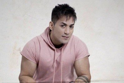 'Fiquei impressionado', conta cantor sobre cirurgia de aumento de pênis