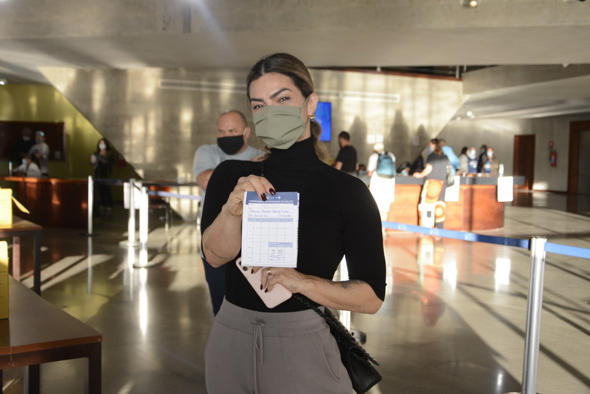 Kelly Key adianta a segunda dose da vacina contra a covid-19 - Ag. News