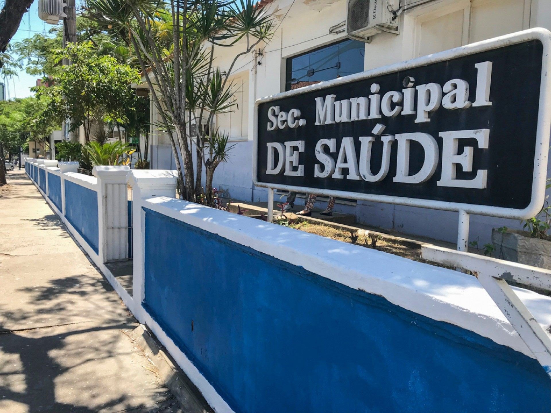 Dezoito doses da vacina AstraZeneca podem ter sido aplicadas fora do prazo de validade em Campos