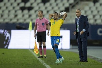 Conmebol ignora apelo de Tite e mantém o Nilton Santos como palco da semi contra o Peru