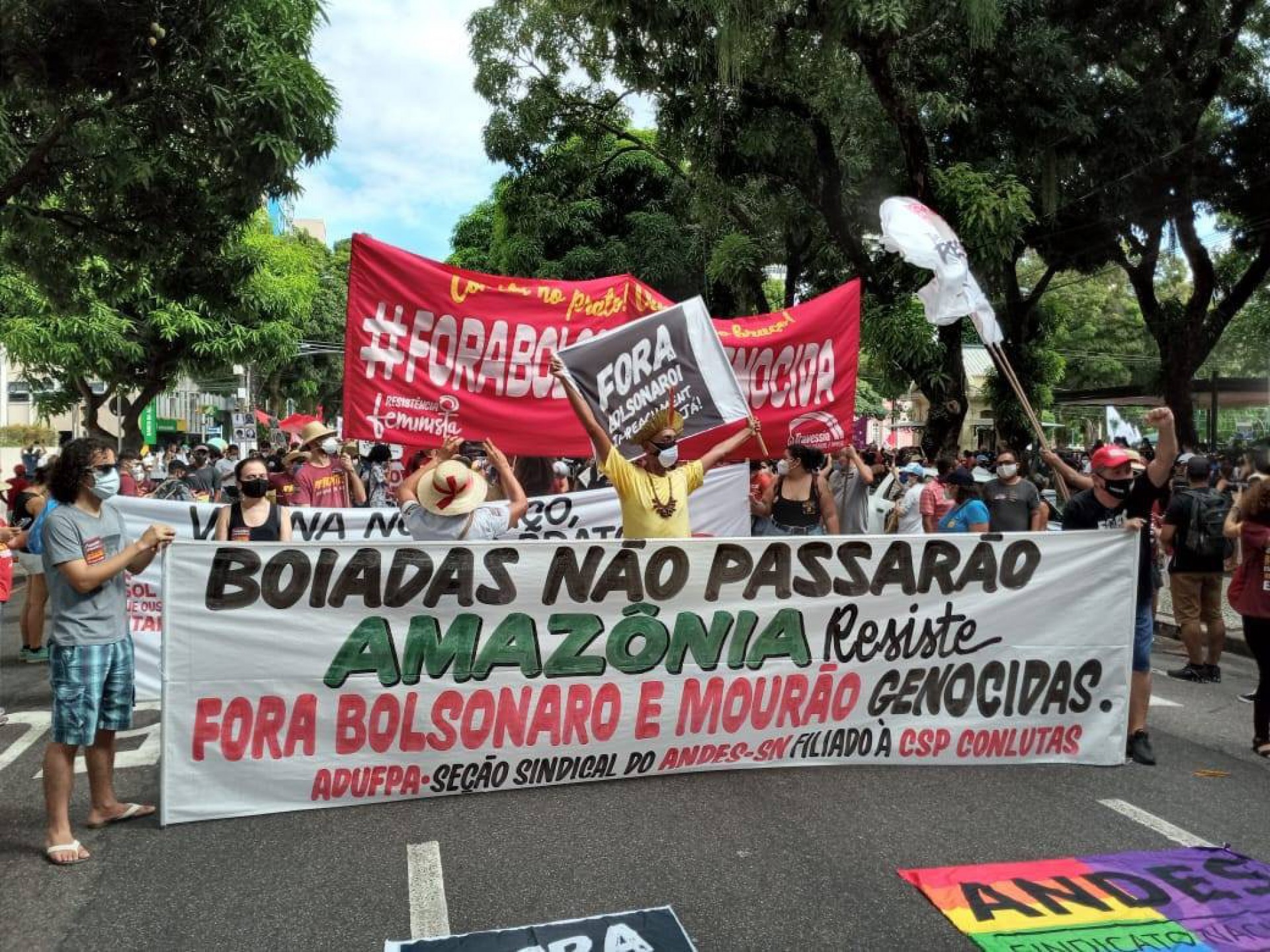 Manifestação contra o governo Bolsonaro, em Belém, a cidade cabana - Reprodução/Twitter/Carlinhos Luz