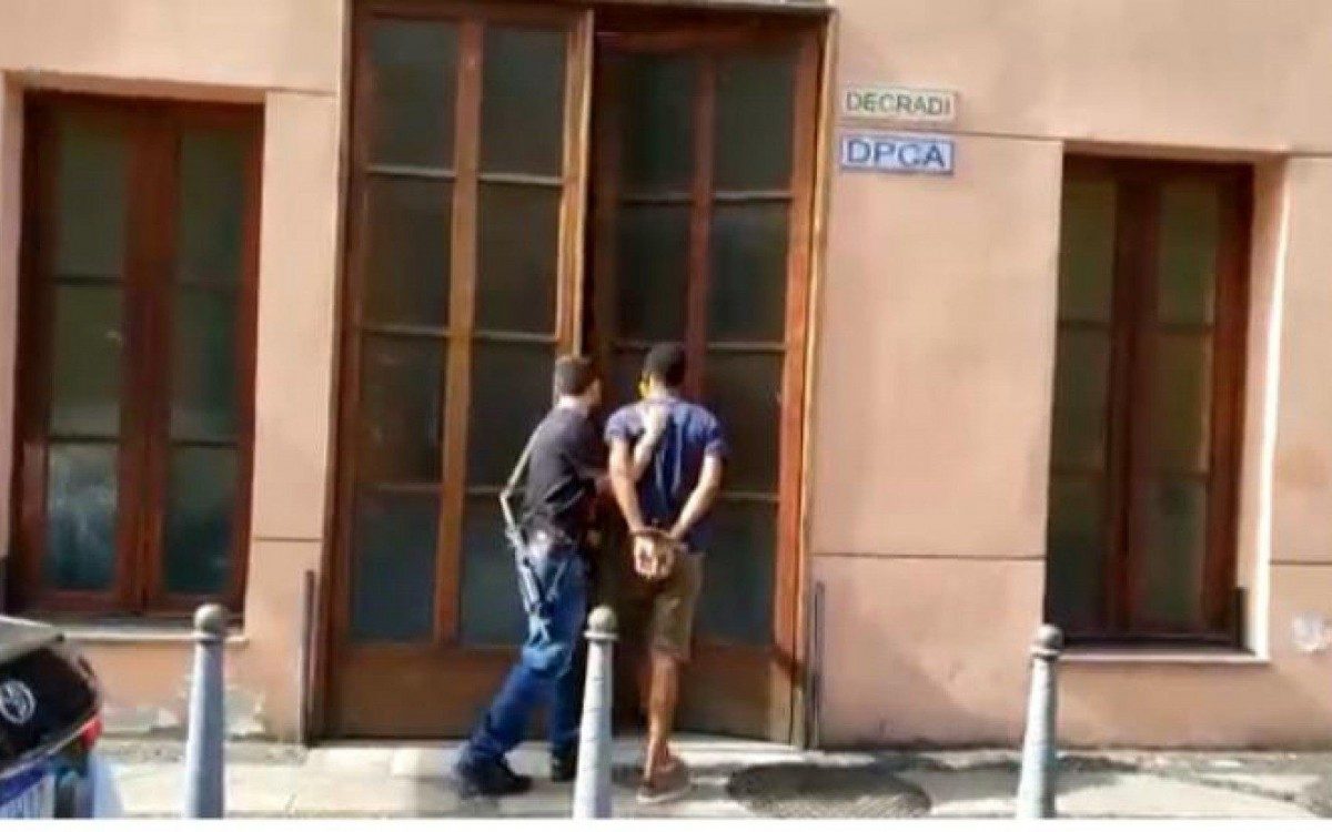 Agentes da DPCA apreenderam o menor suspeito de roubar ve&iacute;culos no M&eacute;ier 