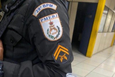 Passageiros de carro por aplicativo são flagrados com 'cheirinho da loló' 