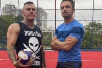 Youtuber revela que tentou parceria para jogar no Vasco: 'Entraria faltando cinco minutos'