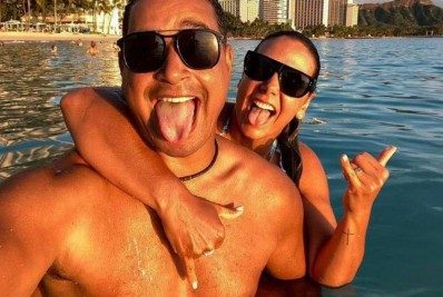 Xanddy debocha de fã apaixonado por Carla Perez: 'Continua sonhando, papai'