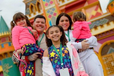 Ferrugem curte parque com a família