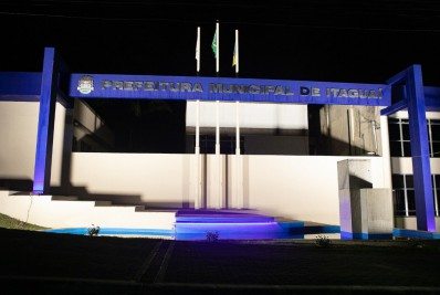 Fachada da Prefeitura de Itaguaí é revitalizada