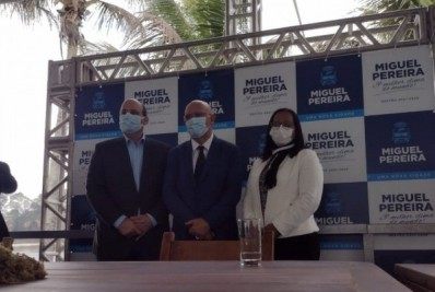 Secretária de Educação de Quissamã participa de evento com o ministro da Educação