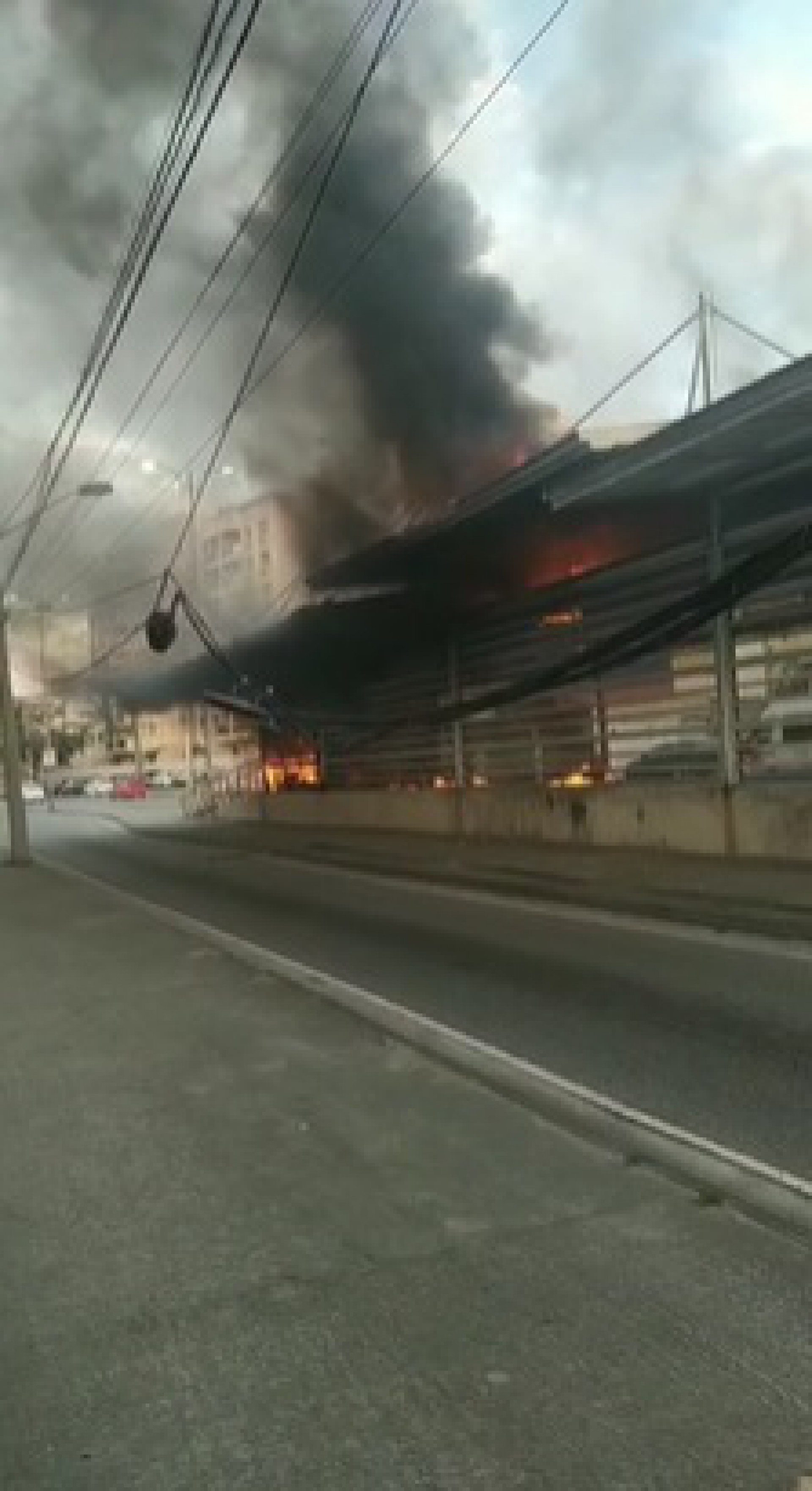 Esta&ccedil;&atilde;o do BRT &eacute; incendiada no corredor Transoeste