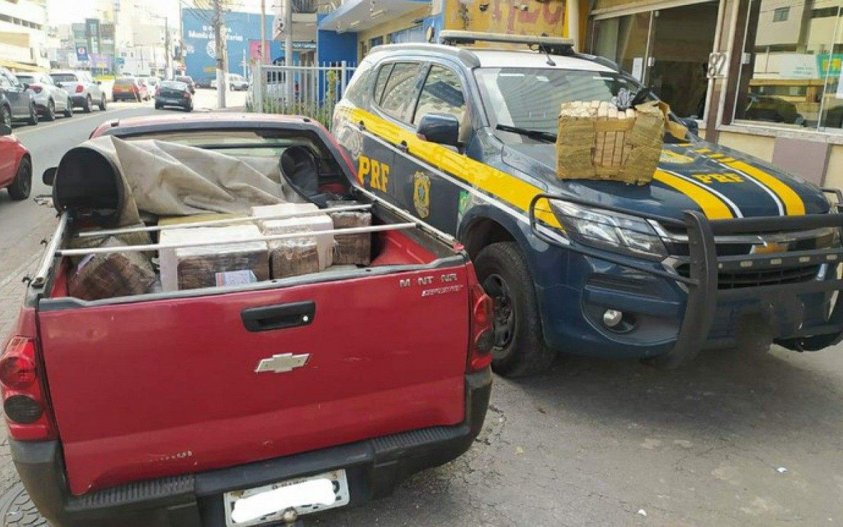 Motorista é preso ao transportar mais de 400 kg de maconha no Sul do estado - Divulgação / Polícia Rodoviária Federal