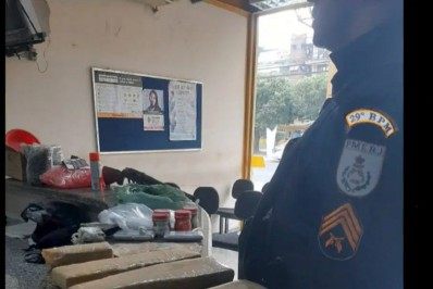 De Campos para Itaperuna: Apreensão de droga, arma e munições, além de três detidos