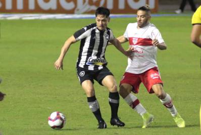 Botafogo joga mal e perde para o CRB na Série B
