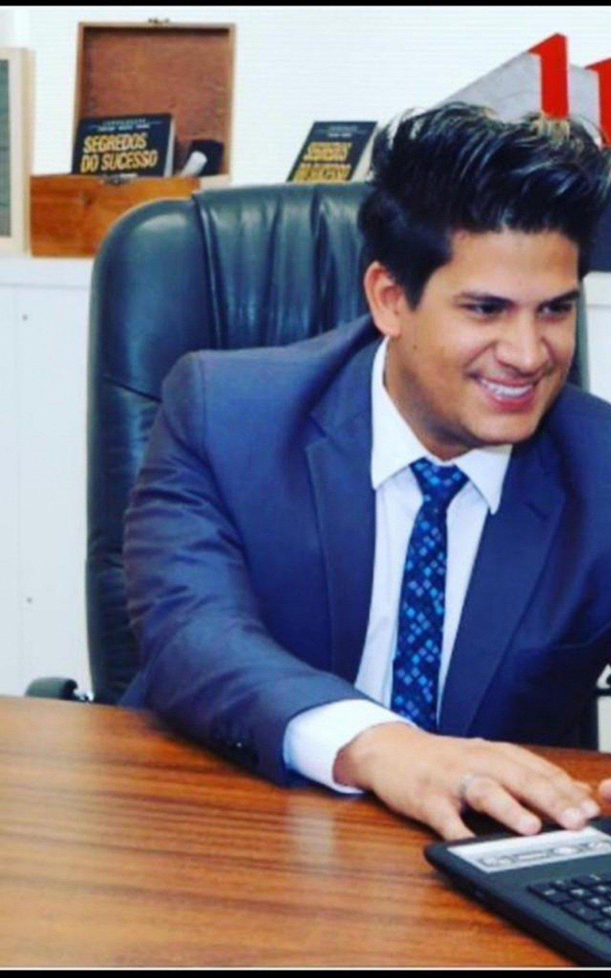 O empresário Edu Stanzinny, o famoso ‘Dudu Glamour’ não para quieto! O moço, há 12 anos atua nos segmentos de beleza, moda, gastronomia e eventos.