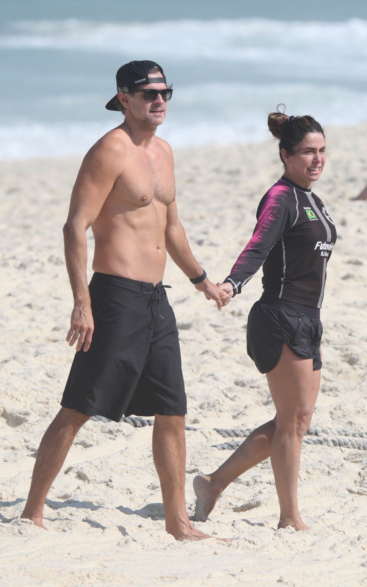 Giovanna Antonelli faz aula de futev&ocirc;lei na Praia da Barra da Tijuca, na Zona Oeste do Rio