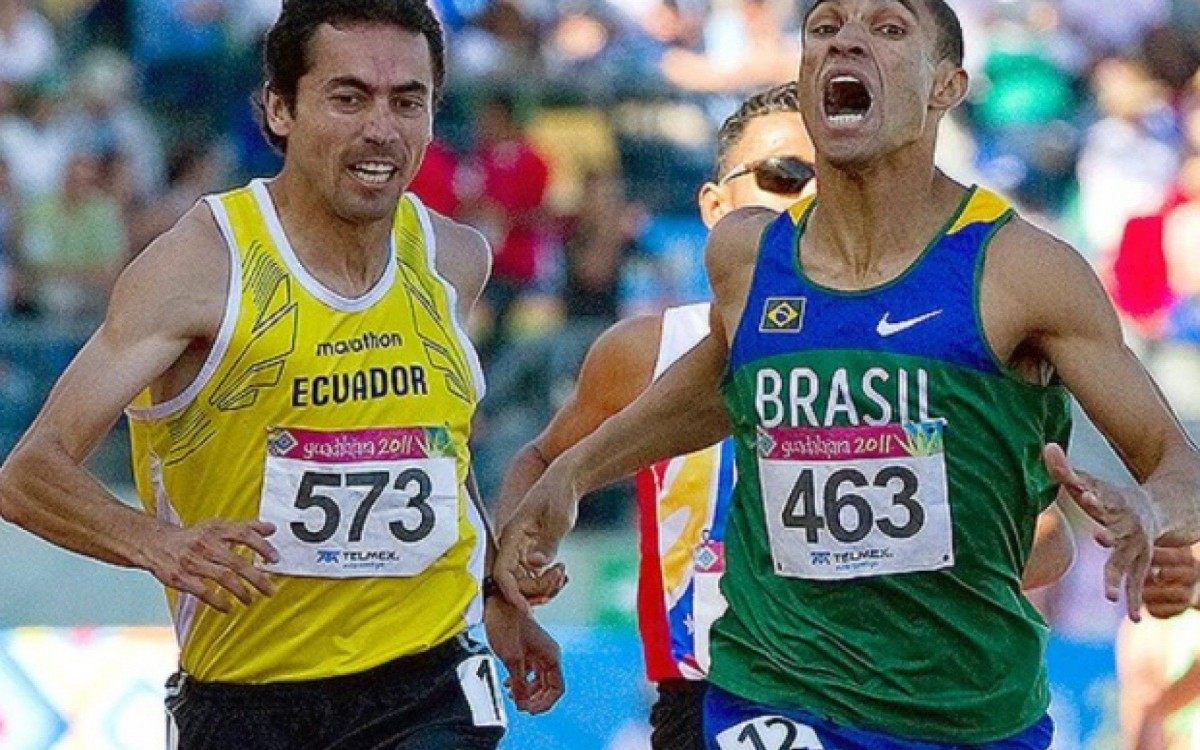 Leandro Prates (à direita)