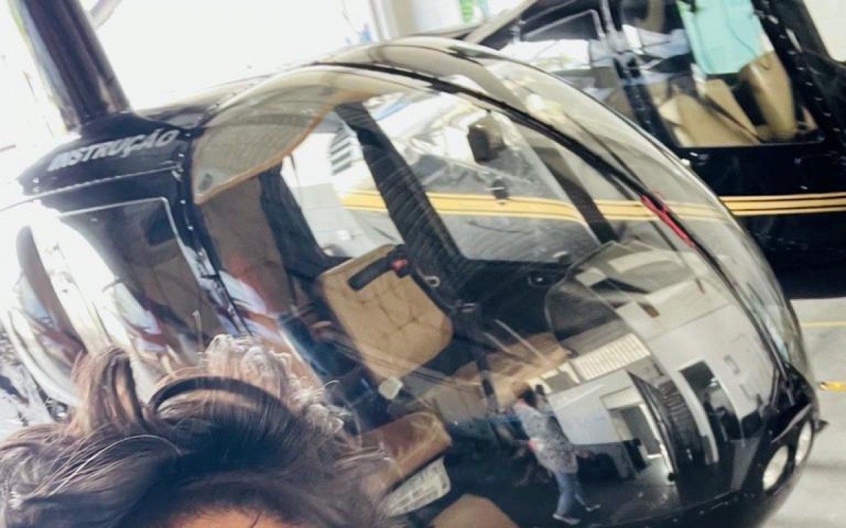 Irreverente, o influencer deixou a produ&ccedil;&atilde;o do BBB 21 com a pulga atr&aacute;s da orelha quando sobrevoou a casa mais vigiada do Brasil. Confusos, os participantes chegaram a cogitar que poderia ser o todo-poderoso Boninho. 