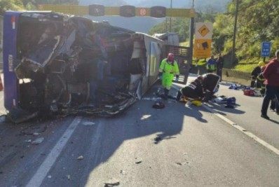 Umuarama identifica dois mortos no acidente com o ônibus do clube Guaratuba