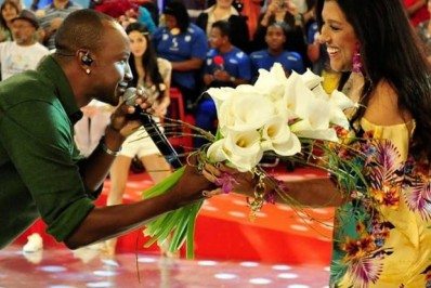 Regina Casé faz mistério após encontro com Thiaguinho: 'Coisa maravilhosa que vem por aí'