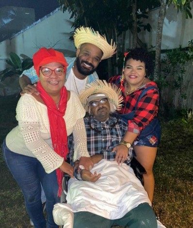 Babi Cruz, Arlindinho, Arlindo Cruz e Flora Cruz 

 - Reprodução/Instagram