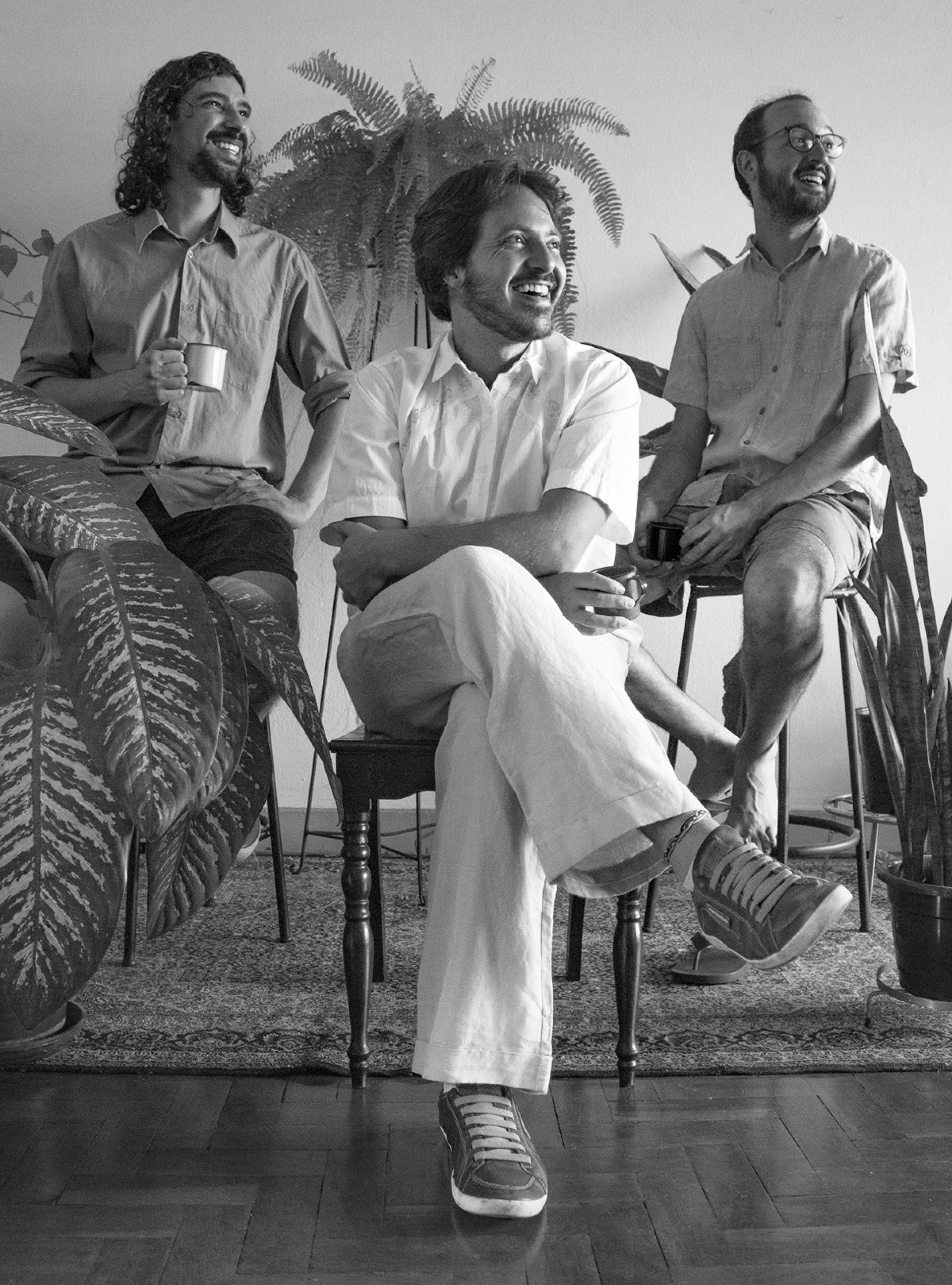 Caminantes lança segundo single de apresentação do novo álbum

 - Celso Haddad