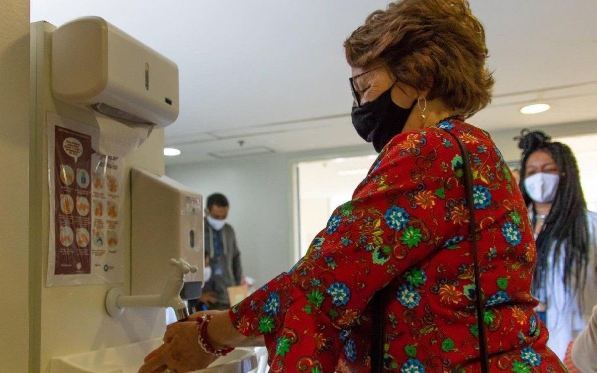 Requisitos para frequentar o espa&ccedil;o s&atilde;o ter 60 anos ou mais e j&aacute; ter sido vacinado contra a covid-19