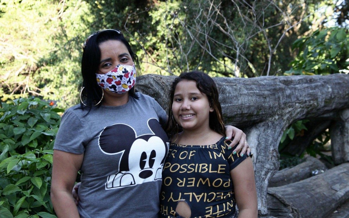 Cristiane de Azevedo, 40, Julianny de Azevedo, 13, mãe e filha, aproveitaram a ida ao Centro para conhecer o Campo de Santana