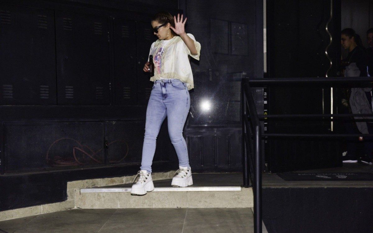 Maiara, Mara&iacute;sa, Fl&aacute;via Pavanelli, Arcrebiano e Mar&iacute;lia Mendon&ccedil;a se encontram em casa de jogos em SP