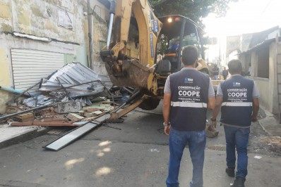 Prefeitura remove construções irregulares em Guadalupe