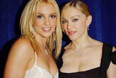 'Vamos te tirar dessa prisão', diz Madonna para Britney Spears