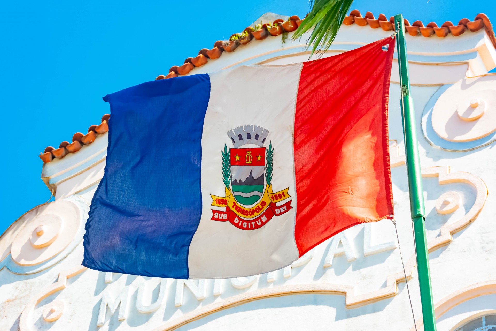 Centro de Atendimento contra a Covid-19 em Teresópolis começa a funcionar no EPEM