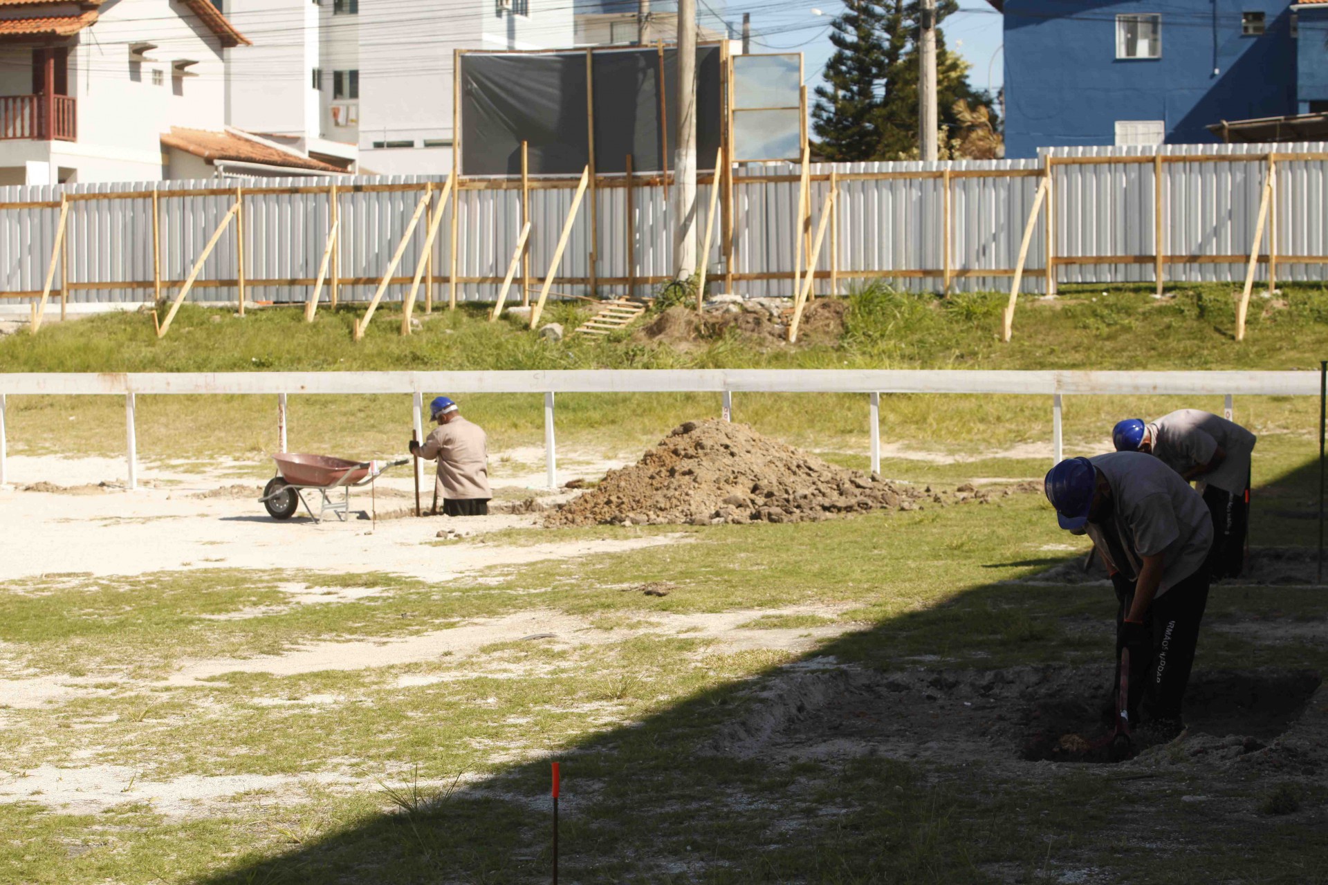 Obra do cinema em São Pedro da Aldeia - Divulgação