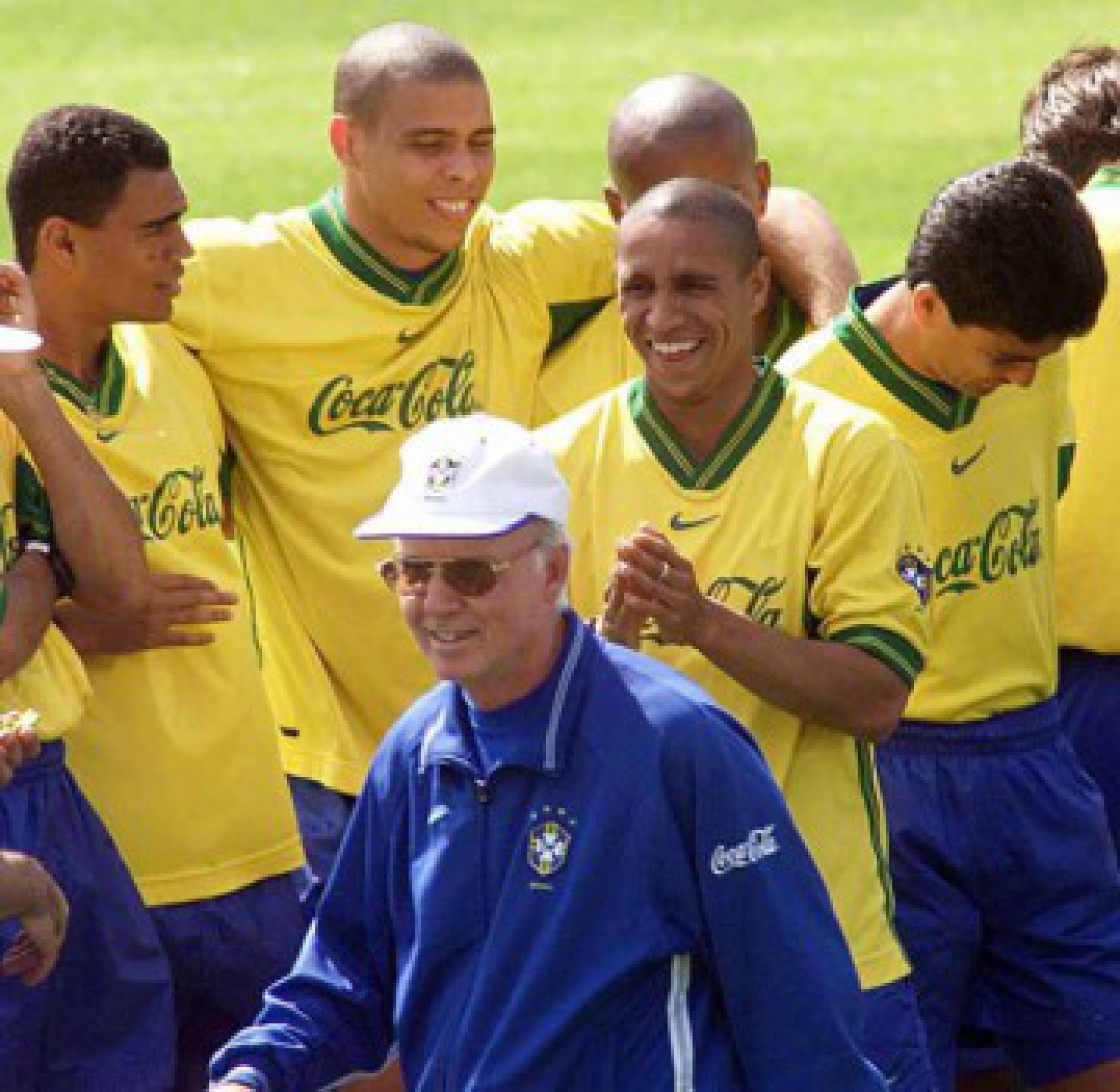 Sobre brasileiros que torcem para Argentina contra Brasil, Zagallo dispara: 'V&atilde;o para um hosp&iacute;cio'