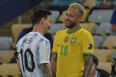 Neymar lamenta derrota para a Argentina e parabeniza Messi: 'Meu amigo e irmão'
