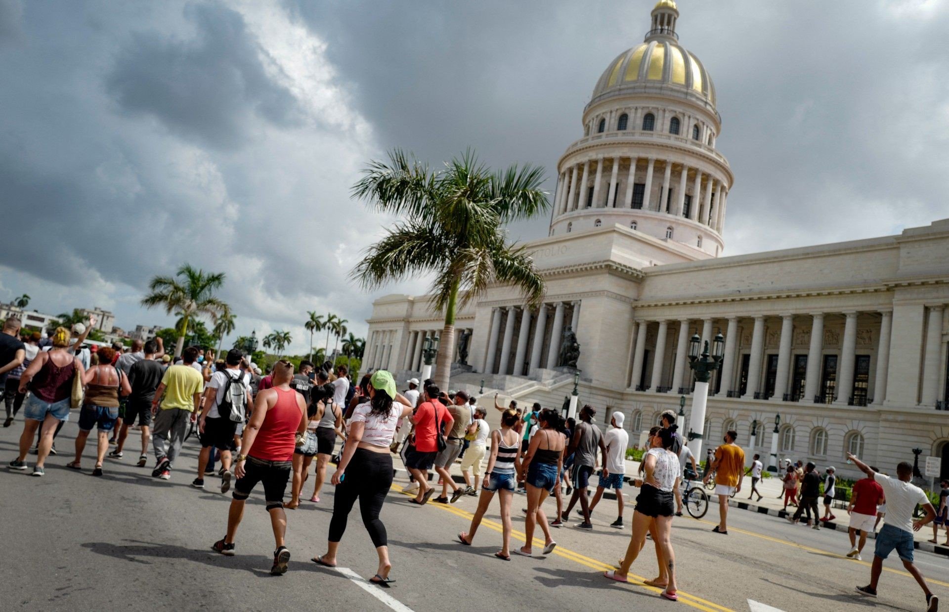 Cidade de Cuba registra protesto inédito contra o governo neste domingo