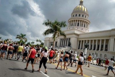 Cidade de Cuba registra protesto inédito contra o governo neste domingo