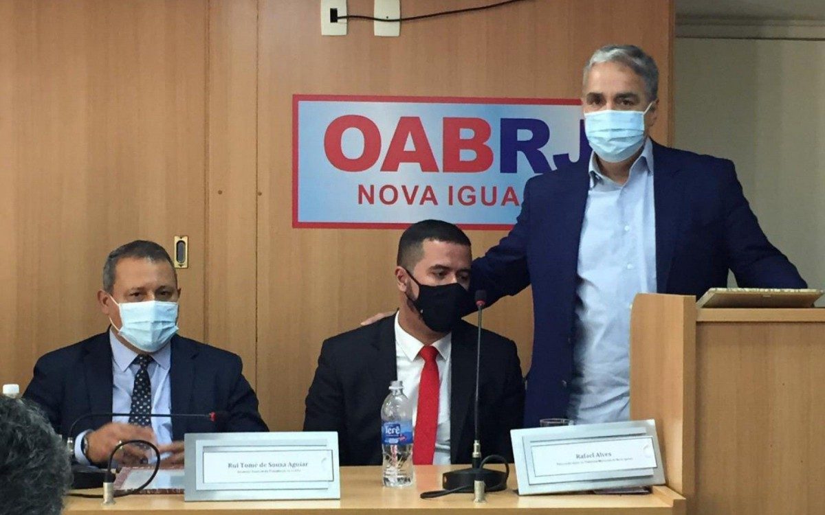 O procurador de Nova Iguaçu, Rafael Alves, representando o prefeito Rogerio Lisboa estava entre as personalidades da Baixada. 