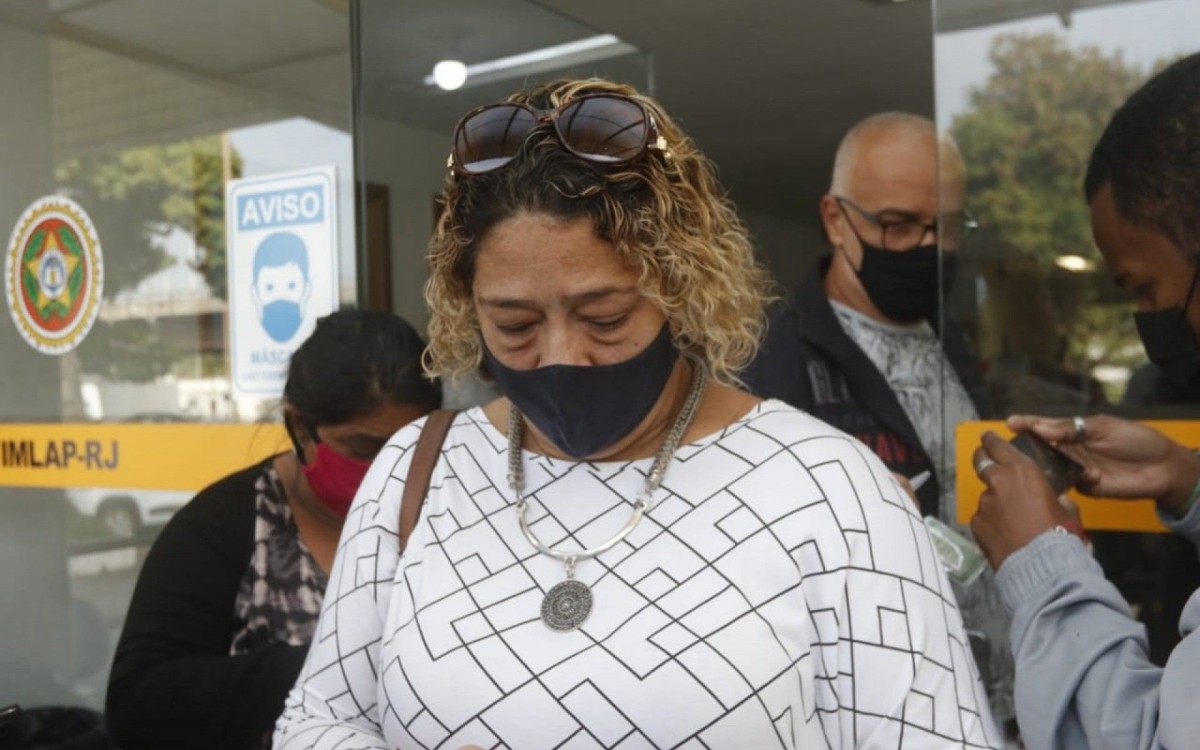 Maria Lúcia Cabral de Souza, esposa de Anderson Lourenço. Anderson foi morto pelo guarda municipal em um bar em Vigário Geral - Reginaldo Pimenta / Agência O DIA