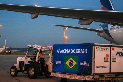 Butantan recebe lote histórico de IFA para produção de 20 milhões de doses da Coronavac