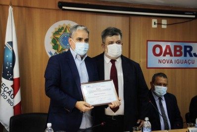 André Ceciliano recebe moção honrosa na OAB