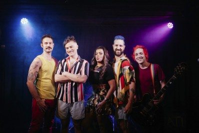 No Dia Mundial do Rock, banda Meu Funeral promove feat inusitado com Tati Quebra Barraco