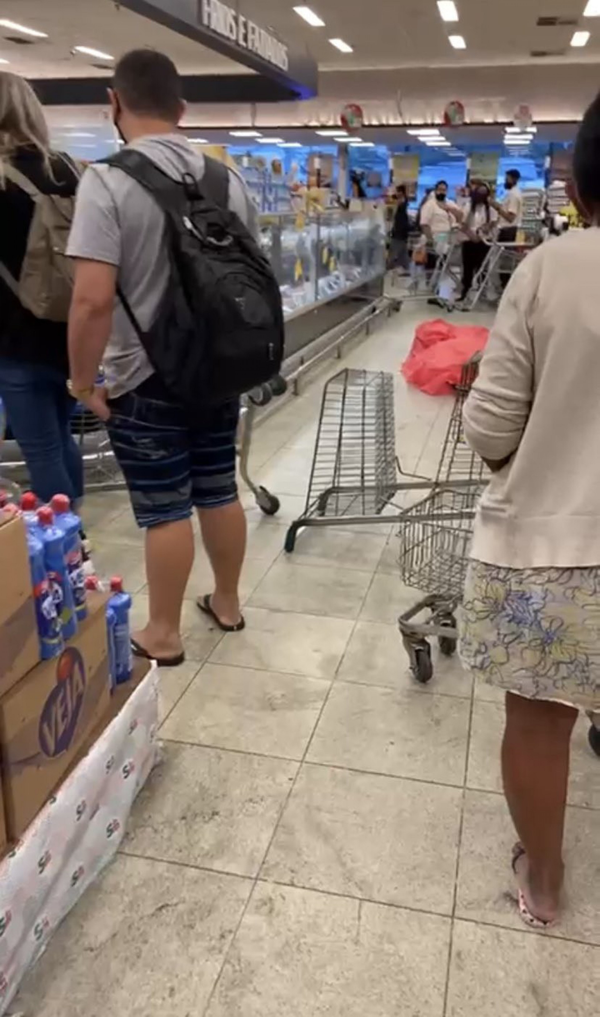 Mulher morre dentro de supermercado de S&atilde;o Conrado